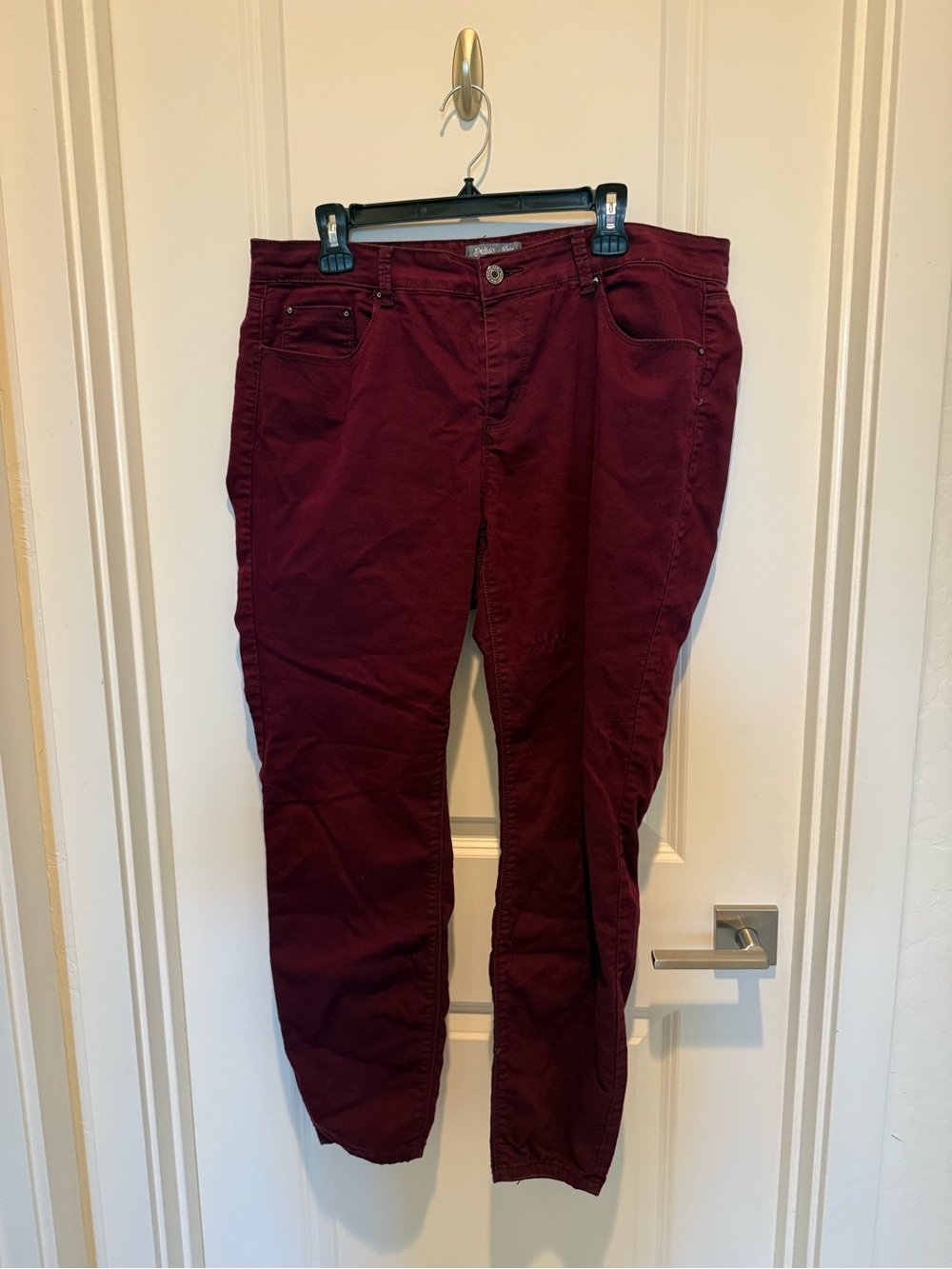 Indigo Rein Woman’s Skinny Jeans in Burgundy